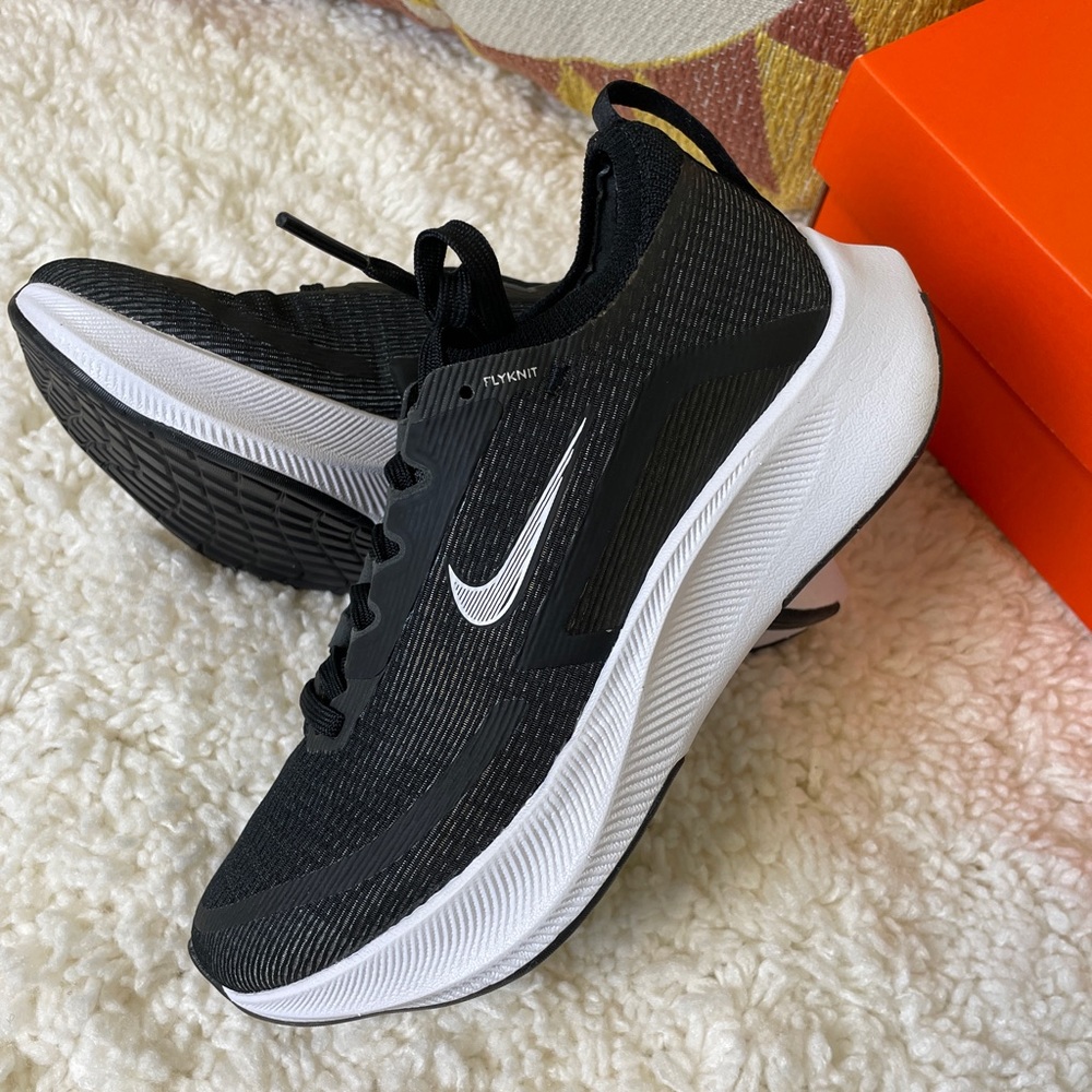 Nike Women Zoom Fly 4 CT2401 001 /size 6